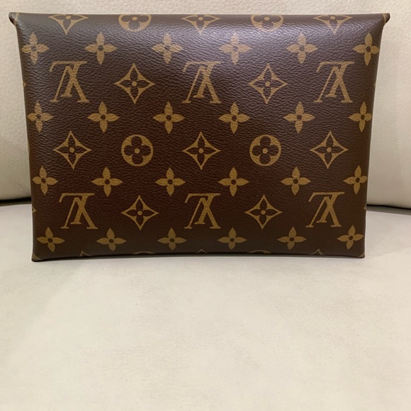 Louis Vuitton Kiragami Large Pouch - Picture 2 of 13